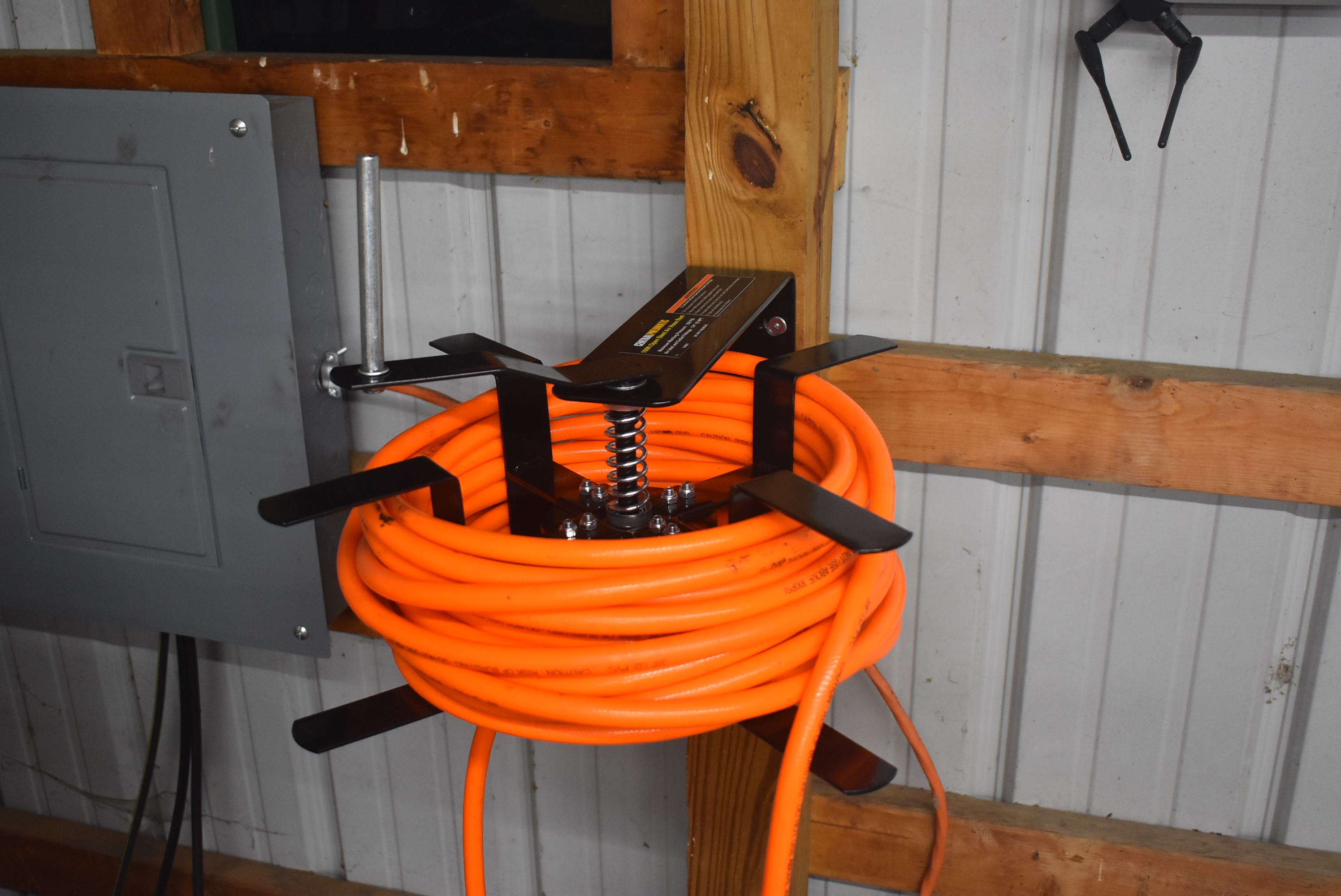 Click to Enlarge Spooling my own custom Air Hose with Harbor Freight Air Hose Reel Spooling my own custom Air Hose with Harbor Freight Air Hose Reel by jbick